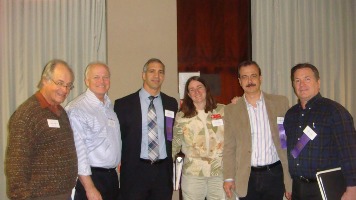 Juri da classe expositiva: Alfredo Frohlich, James Gough, Yamil Kouri, Kathryn Johnson (jurada observadora), Reinaldo Macedo e Thomas Lera