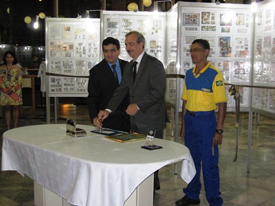 Reinaldo Estevão de Macedo também participa da carimbação