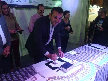 Gerente dos Correios Aguinaldo Firmino também obliterou